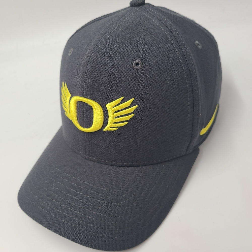 Oregon Ducks Hat Fitted S-M Nike Gray Yellow NCAA Classic99 Dri-Fit Wings Logo
